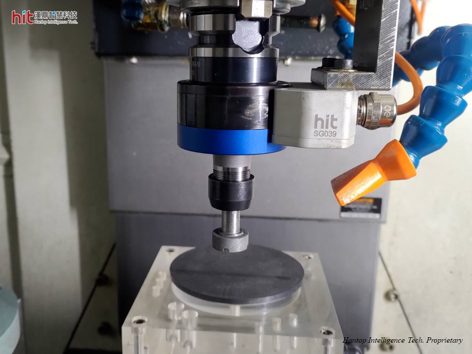 HIT ultrasonic-assisted grinding silicon carbide workpiece